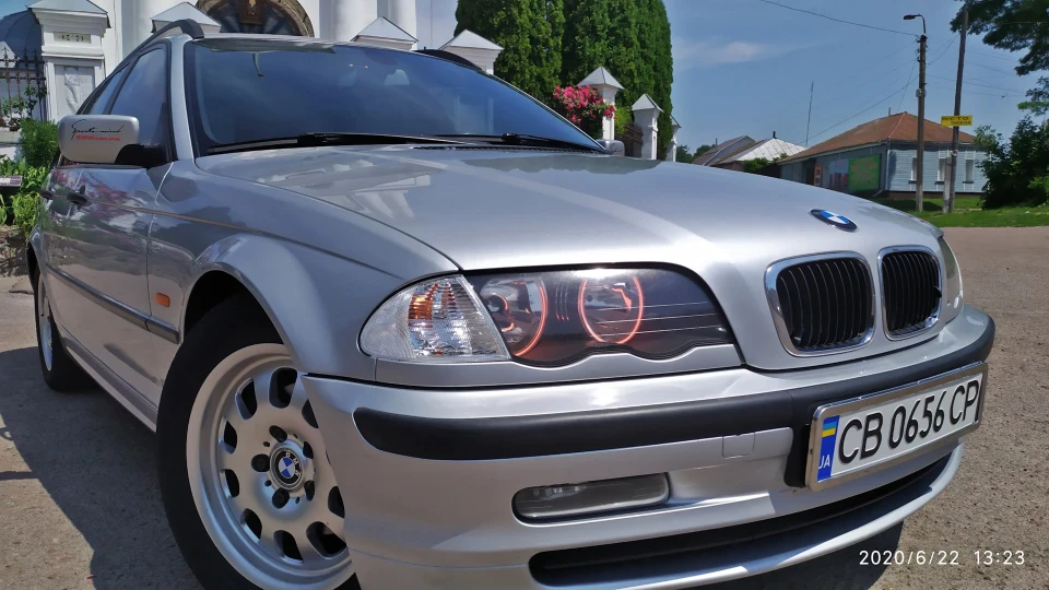 BMW 3 series Touring Червонооке