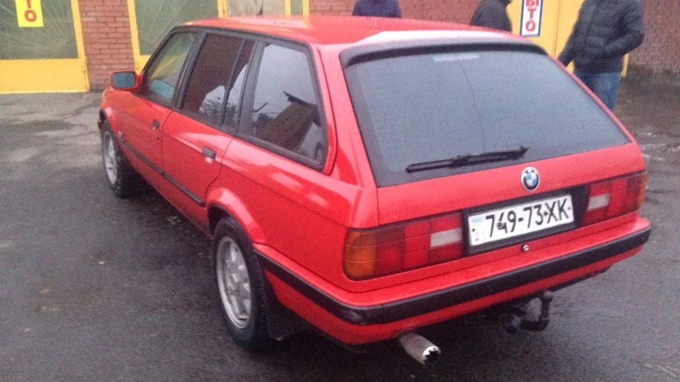 BMW 3 series Touring М50В20 червона сучка 5