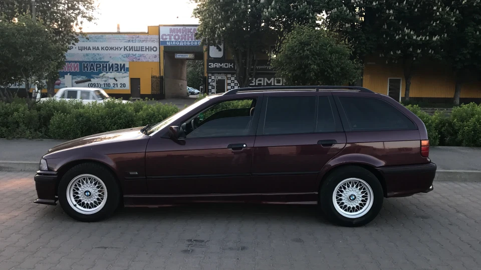 BMW 3 series Touring M52B25 4