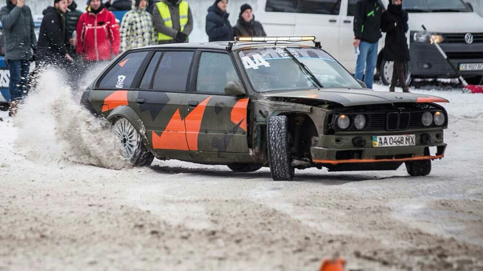 BMW 3 series Touring M52B28TU 2