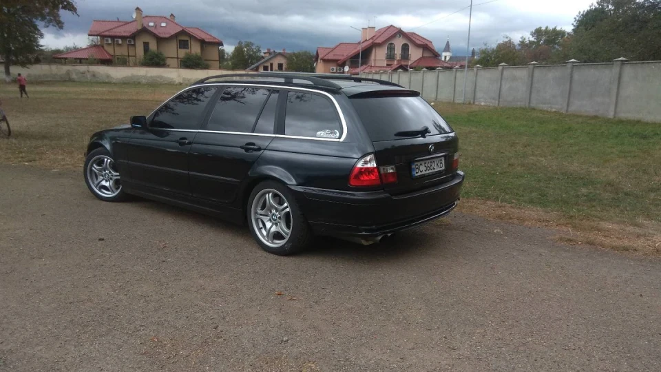 BMW 3 series Touring Паровозна тяга