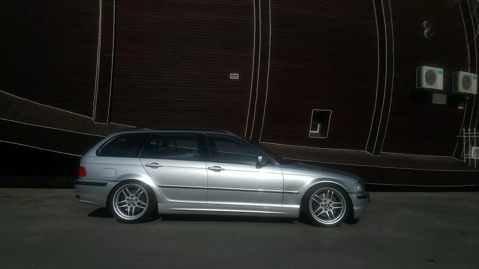 BMW 3 series Touring Позитіff 3