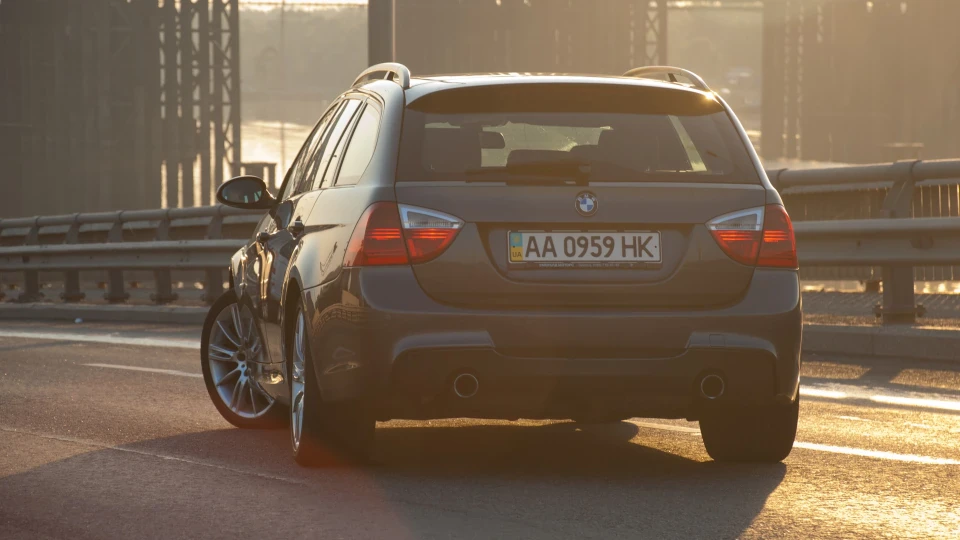 BMW 3 series Touring сарайчик 2