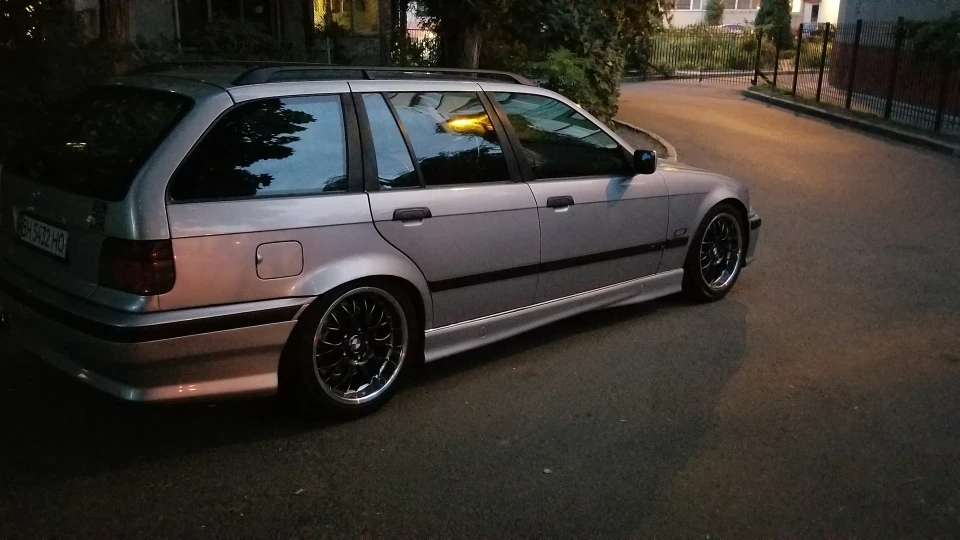 BMW 3 series Touring (Second life) 2