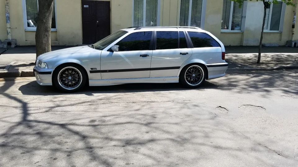 BMW 3 series Touring (Second life) 5