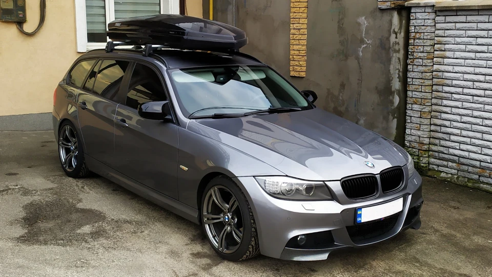 BMW 3 series Touring Spacegrau metallic 3