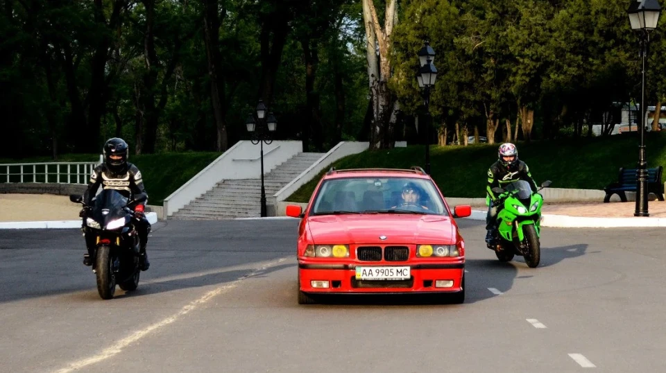 BMW 3 series Touring Touring 325 2
