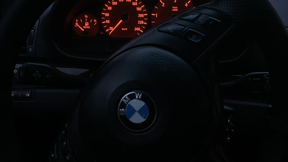 BMW 3 series 2