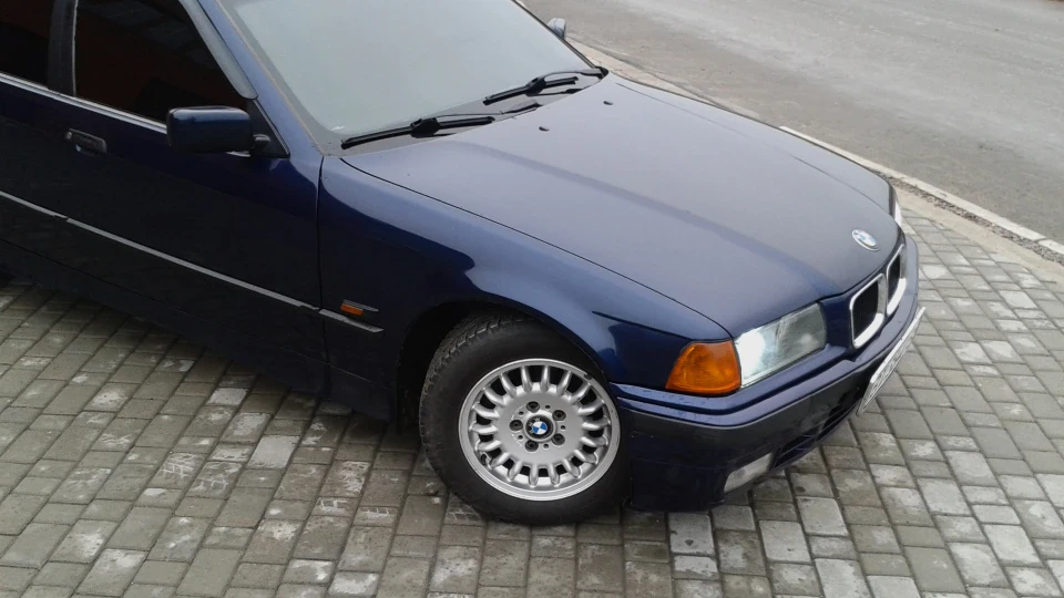 BMW 3 series 2
