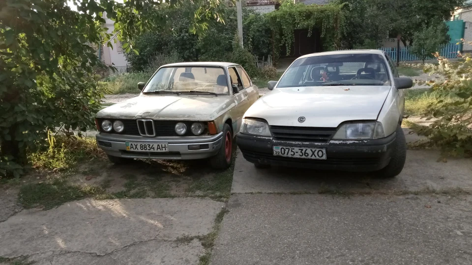 BMW 3 series 2