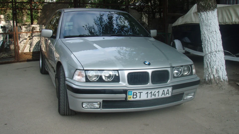 BMW 3 series 2