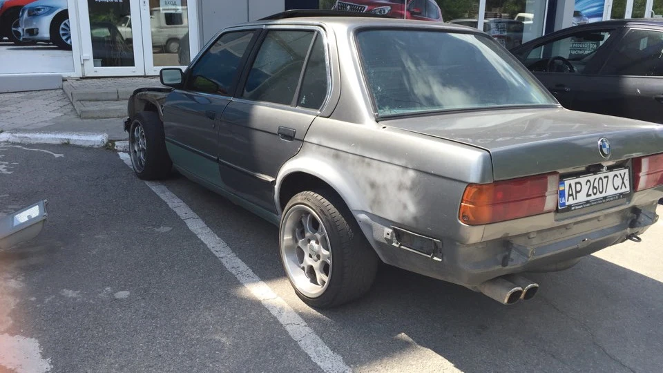 BMW 3 series 2
