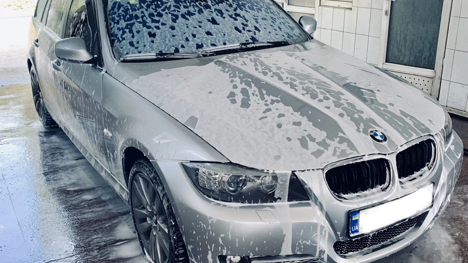 BMW 3 series 2