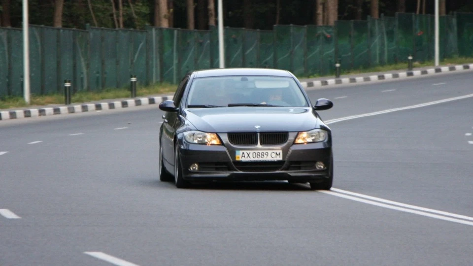 BMW 3 series 2