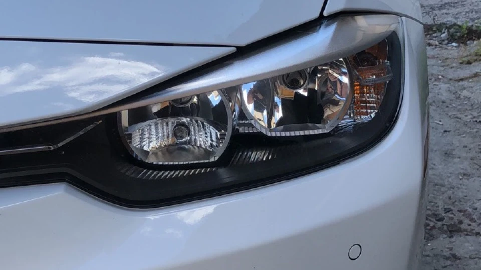 BMW 3 series 2
