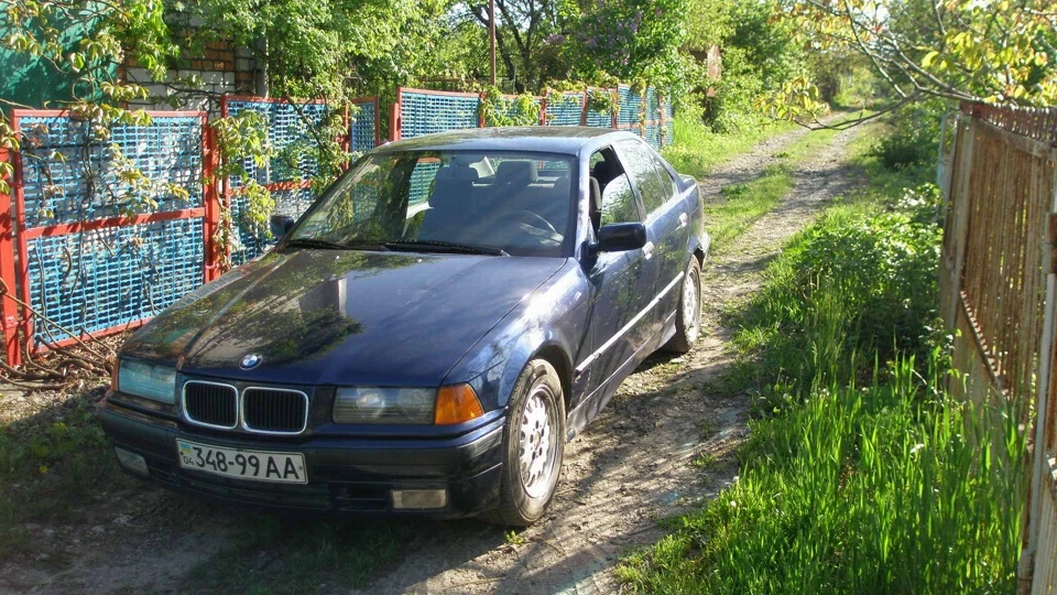 BMW 3 series 2