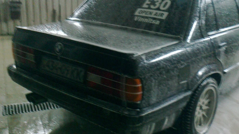 BMW 3 series 2