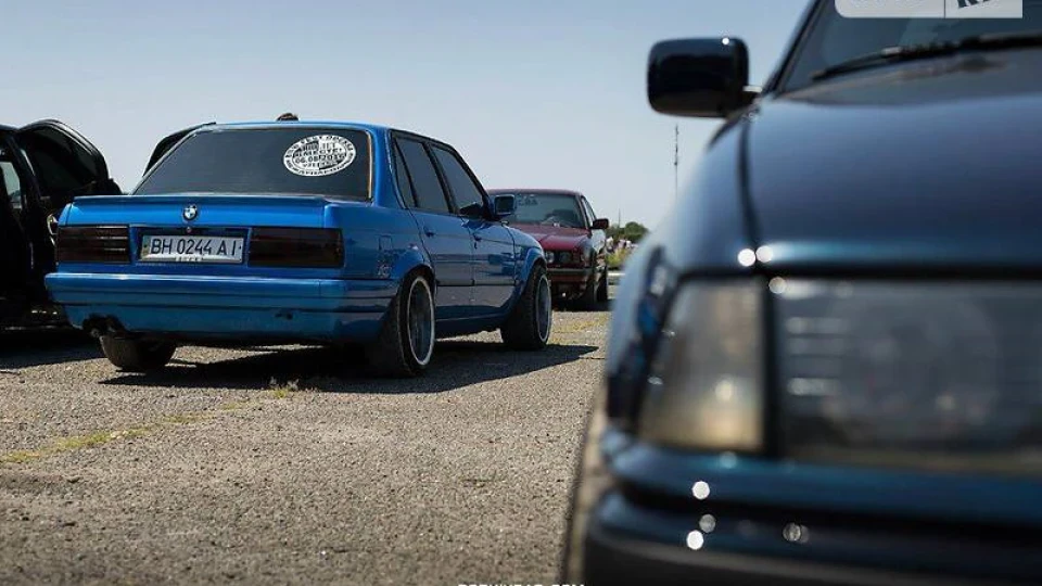 BMW 3 series 2