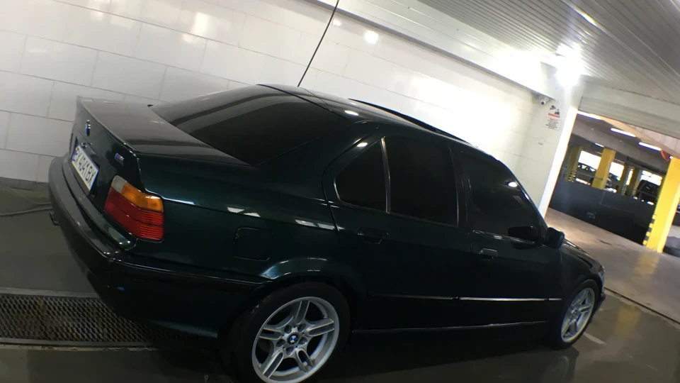 BMW 3 series 2