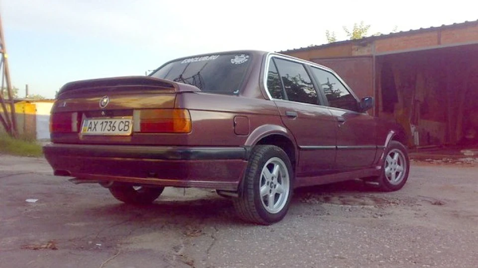BMW 3 series 2