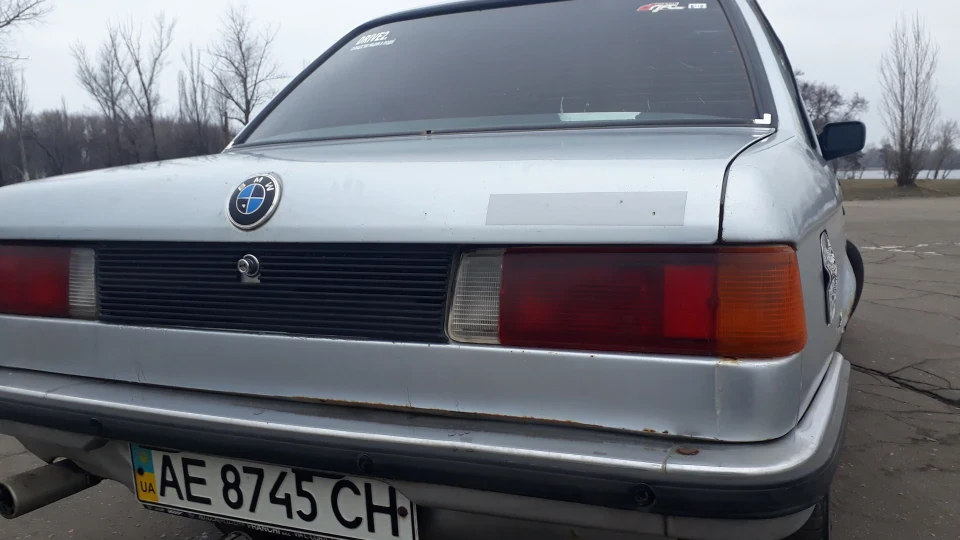 BMW 3 series 2