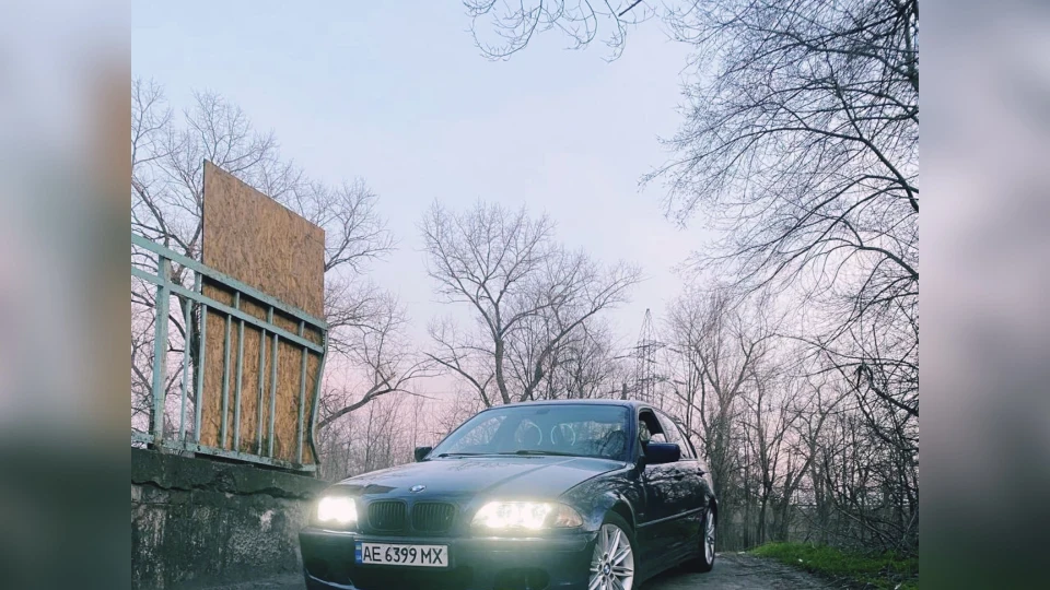 BMW 3 series 2