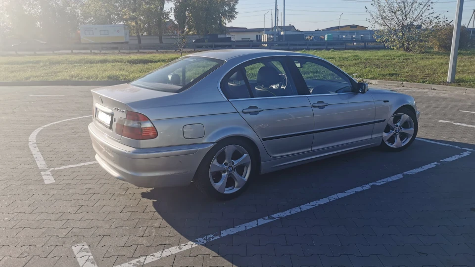 BMW 3 series 2