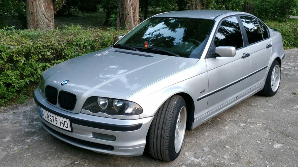 BMW 3 series 2
