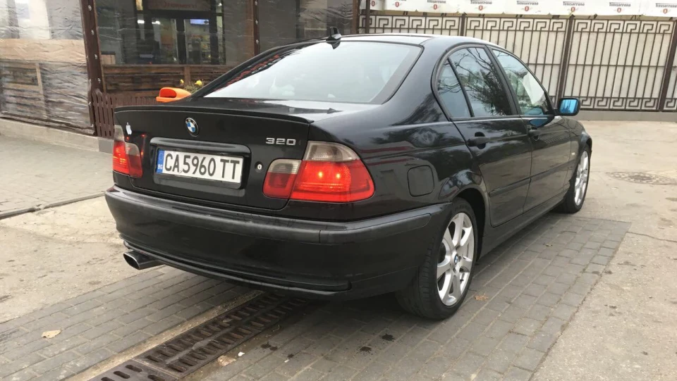 BMW 3 series 2