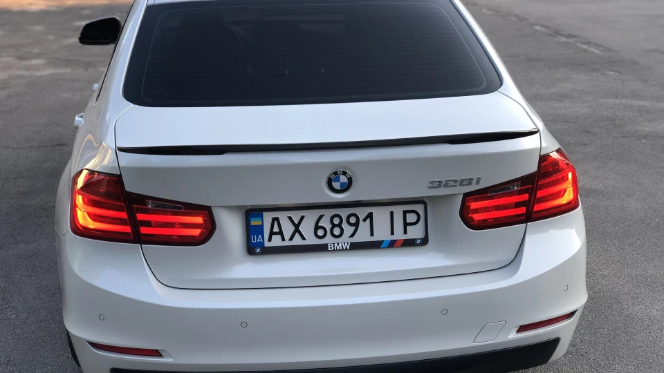 BMW 3 series 2