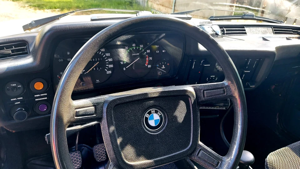 BMW 3 series 2