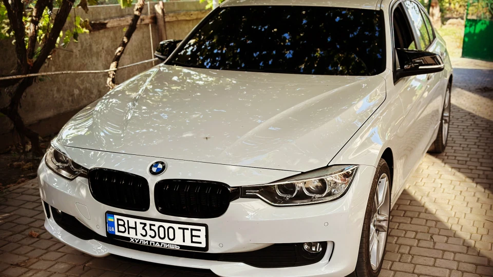 BMW 3 series 2