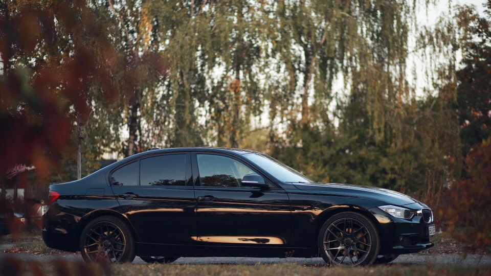 BMW 3 series 2