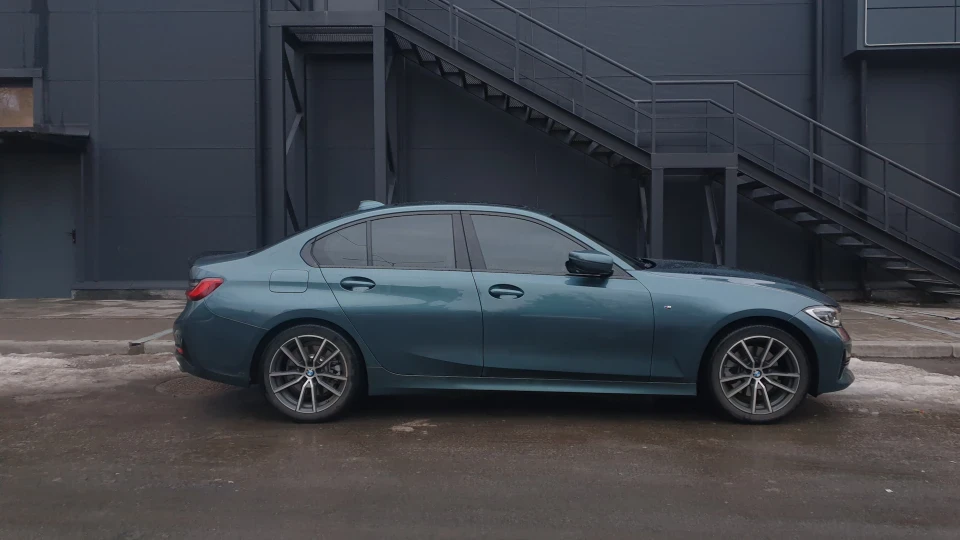 BMW 3 series 2