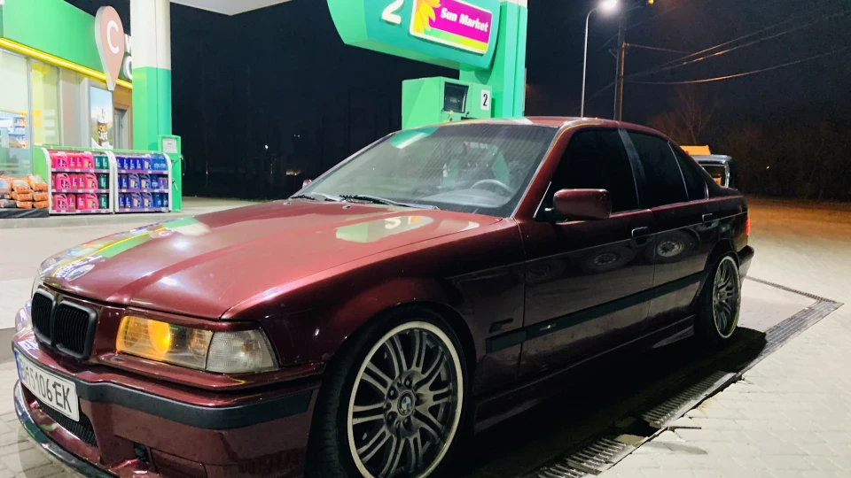 BMW 3 series 2