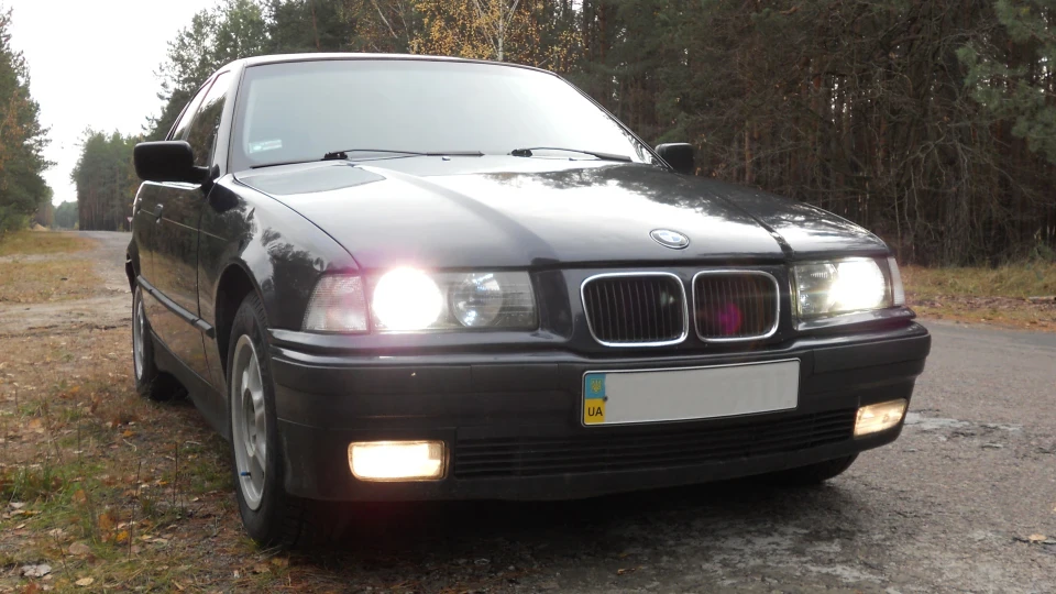 BMW 3 series 2
