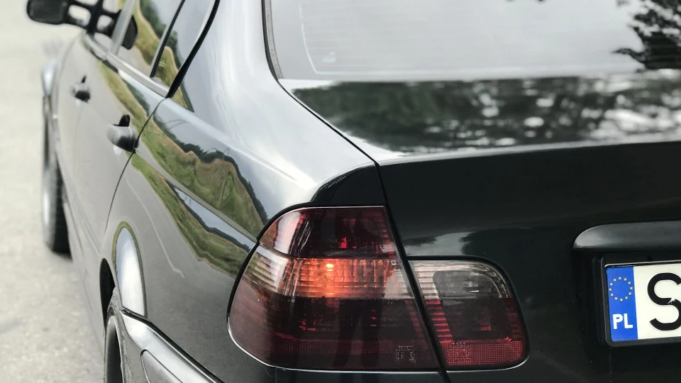 BMW 3 series 2