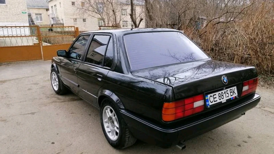 BMW 3 series 2
