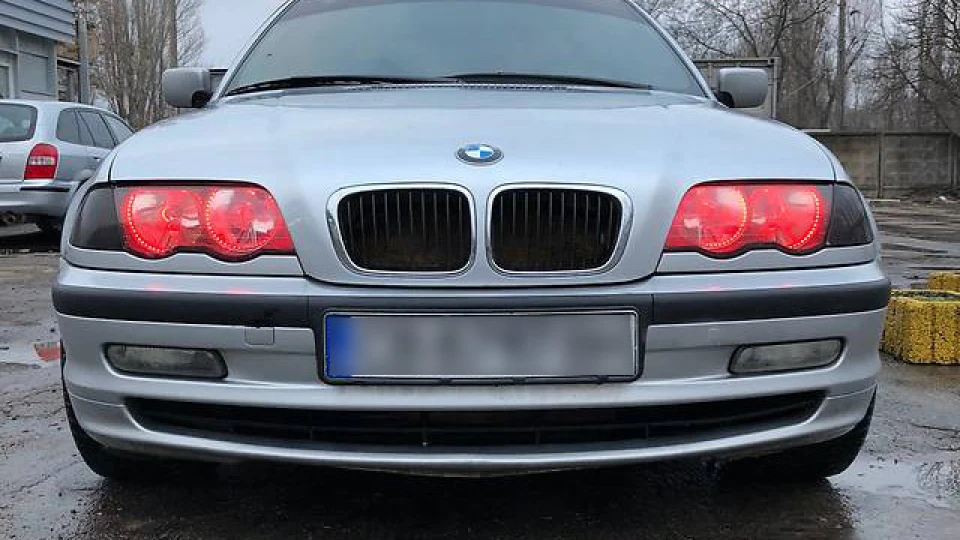 BMW 3 series 2