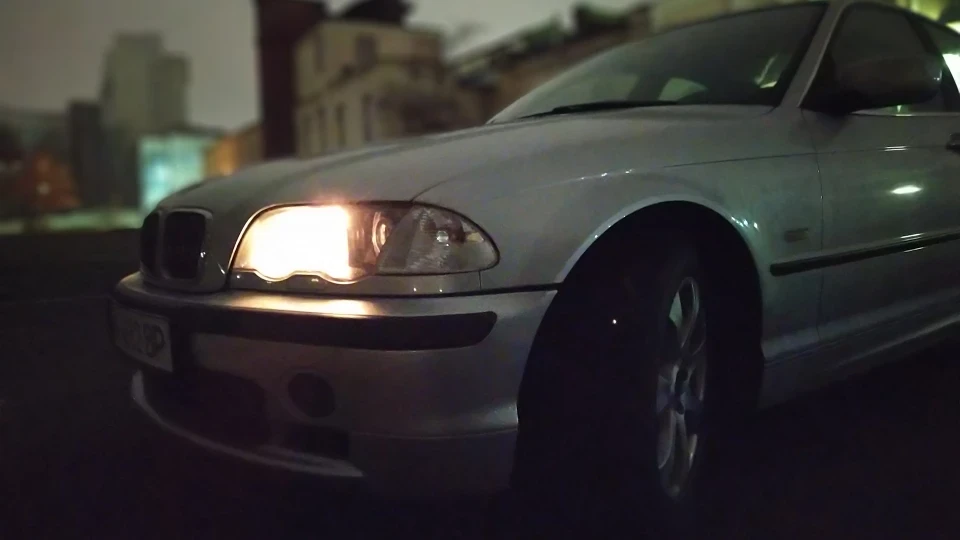 9304 5