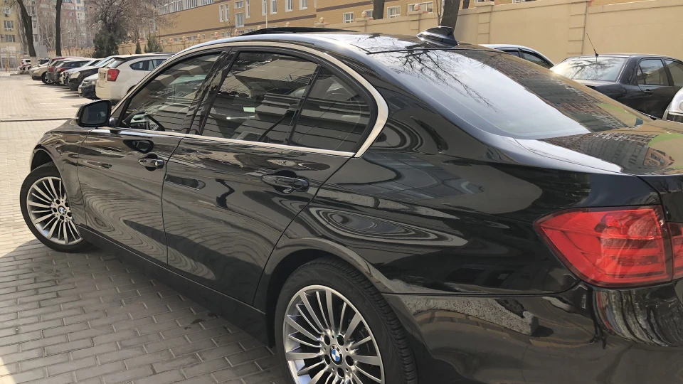 BMW 3 series 2