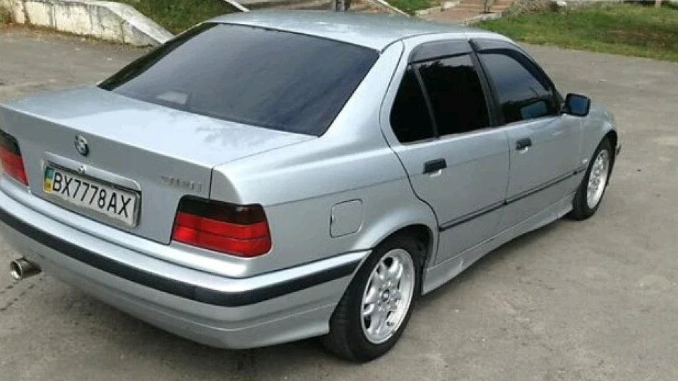 BMW 3 series 2