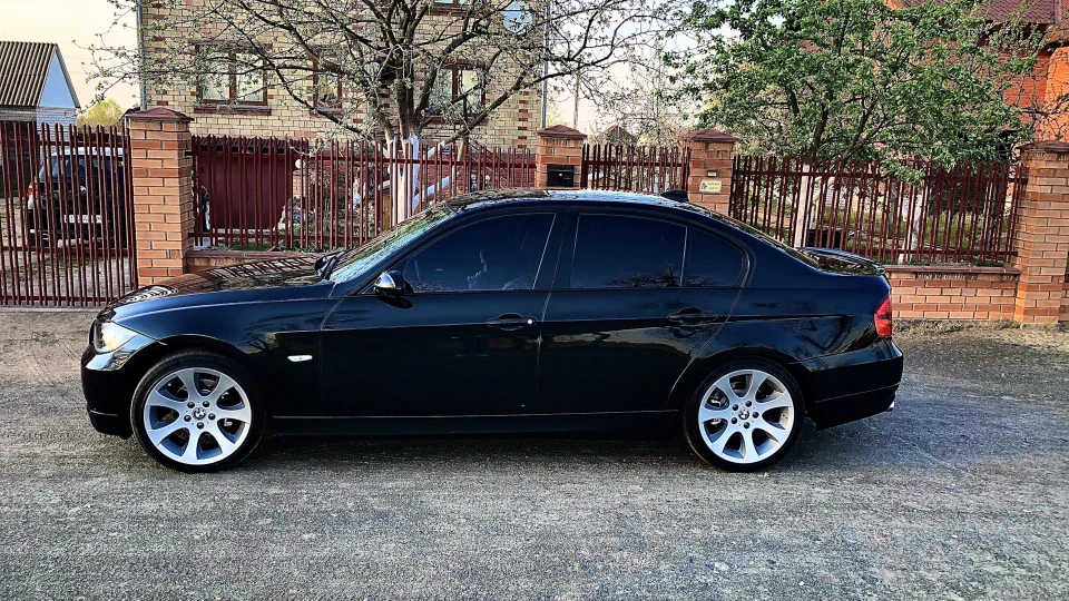 BMW 3 series 2