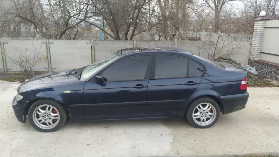 BMW 3 series 2