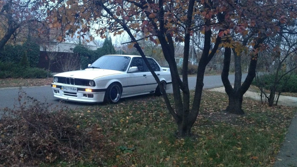 BMW 3 series 2