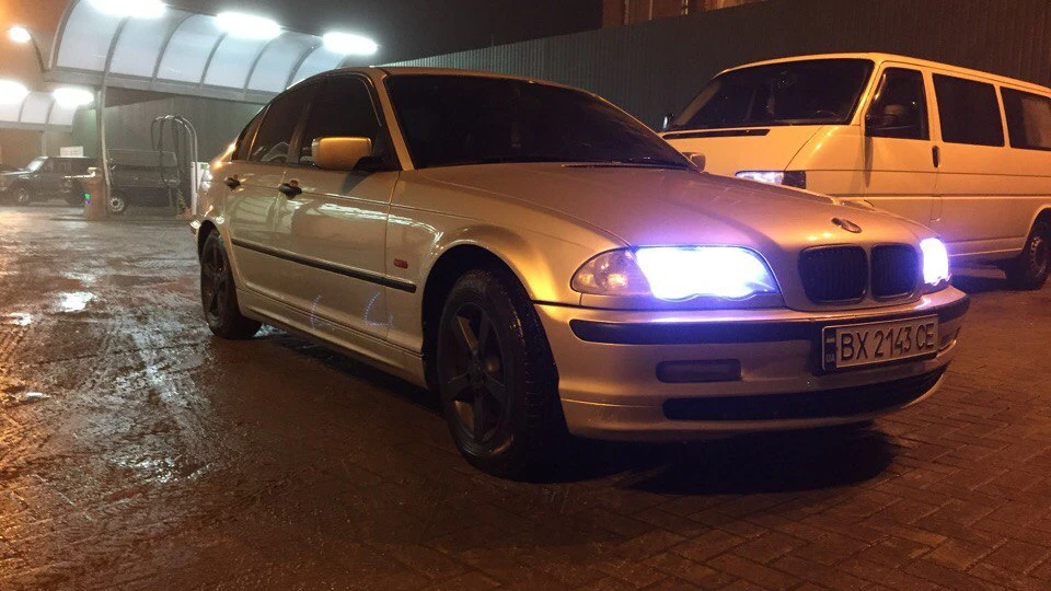BMW 3 series 2