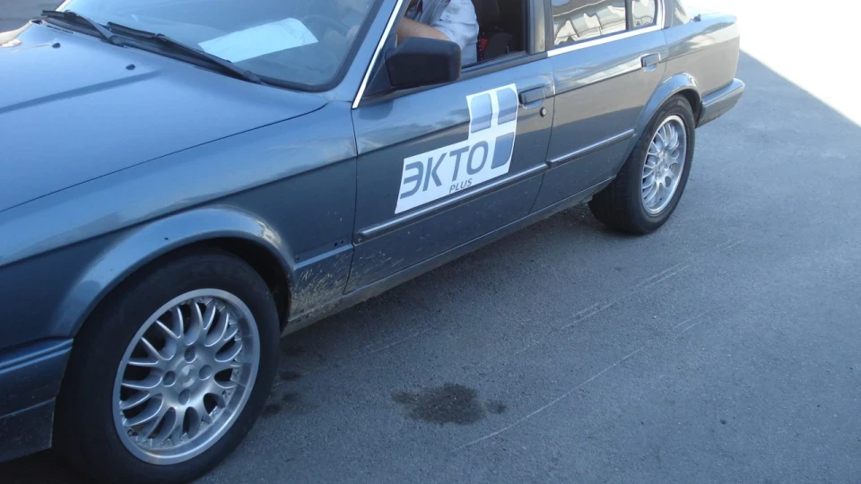 BMW 3 series 2