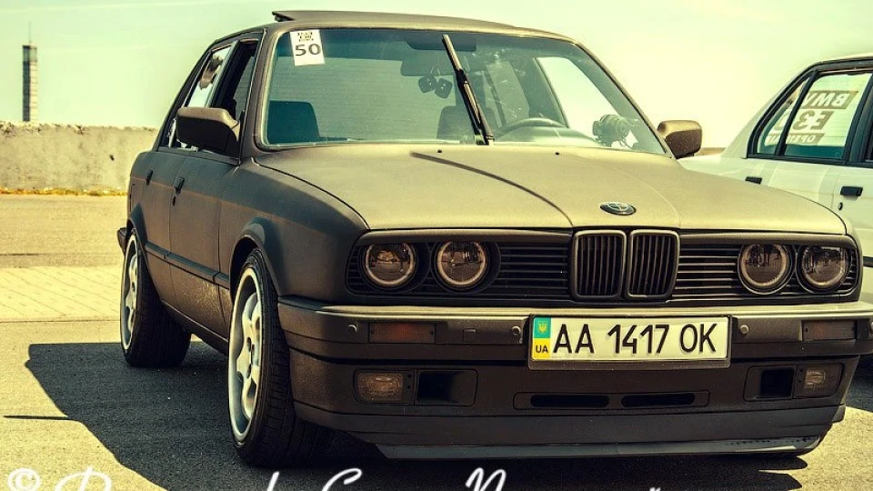 BMW 3 series 2