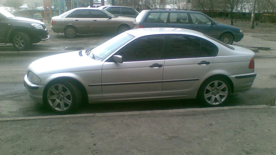 BMW 3 series 2