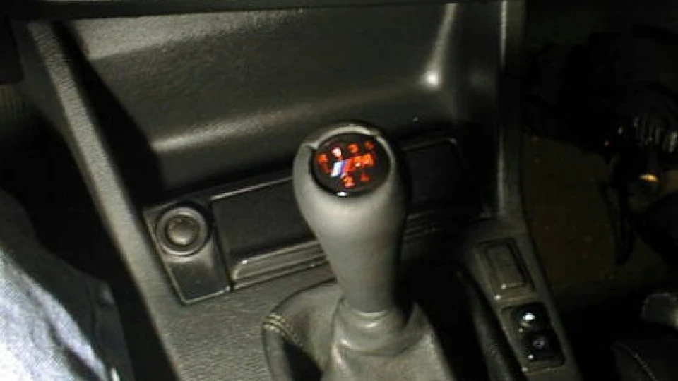 9372 2